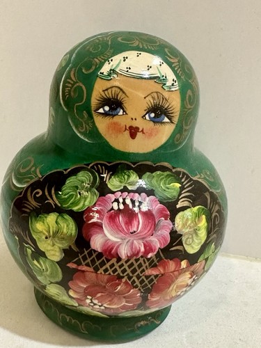 Piece nesting dolls babushka - 9,