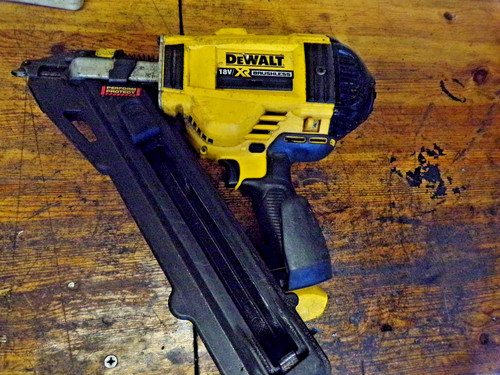 Dewalt dcn694 18v brushless - dewalt,