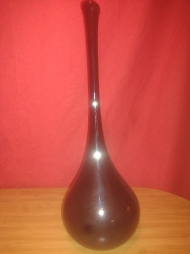 Tall skinny neck - tall, dark