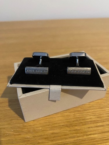 Burberry cufflinks with box - cufflinks,