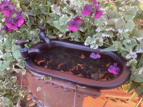 Small metal black cast - black, iron