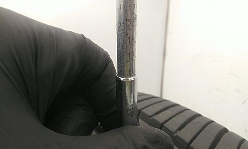 215 55r16 93v goodyear - 93v, eagler