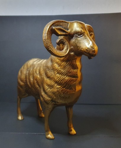 Vintage large brass ram - large,