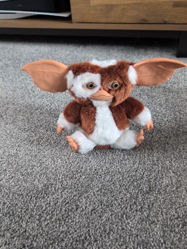 Official neca gremlins gizmo - official,
