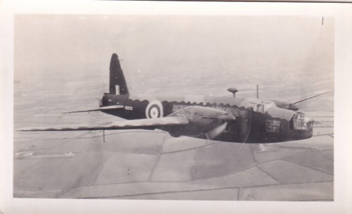 1940 aeroplane photo - 1940's,