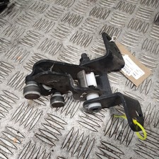 VW  Crafter 2018-on Sliding Door Roller Hinge Middle Left 7C0843303