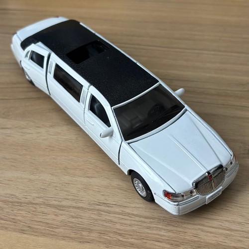 Kinsmart lincoln town car - town,