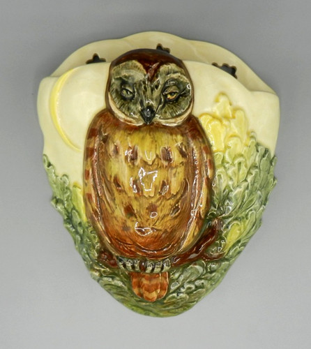 Royal doulton wall pocket - royal, /