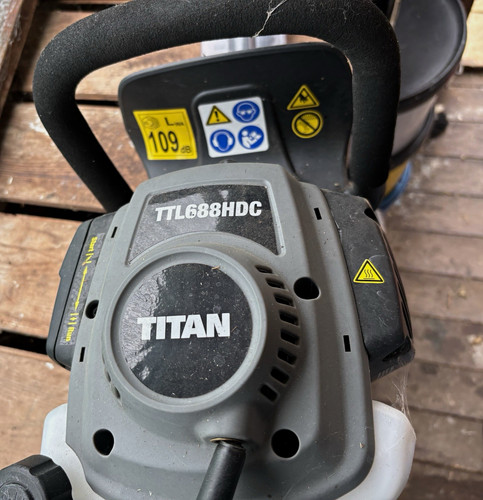 Titan ttl688hdc petrol - petrol, hedge