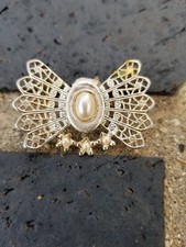 Elizabethan Style Brooch Gold