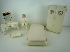 VINTAGE PEDIGREE SINDY BEDROOM SET WARDROBE,BED,DRESSER,SIDE TABLE