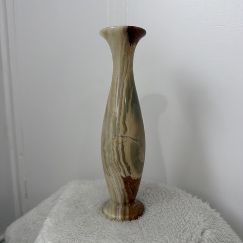 Vintage carved banded onyx bud - carved,