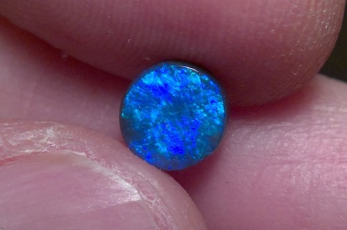 61ct solid lightning ridge - 0.61ct,