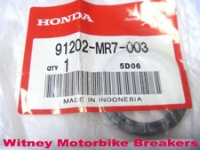 NEW HONDA SWINGARM DUST SEAL CBR600RR CBR1000RR CBR900RR CBR1100XX VFR750 VFR800