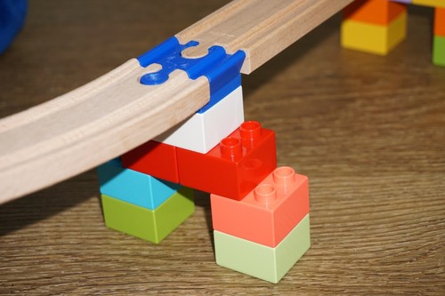 Train track adaptor connect - train,