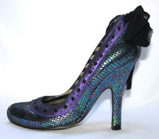 2008 IRREGULAR CHOICE