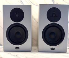 Pair of Linn Kan speakers -