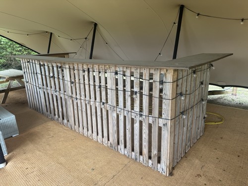 Wooden pallet garden bar - /,