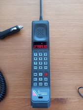 Motorola Independent Famous Vintage Brick Mobile Phone with accessories