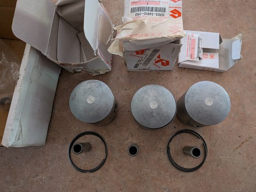 Suzuki piston rings pins oem - pins,