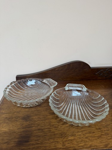 Vintage pyrex scallop - pyrex, shell