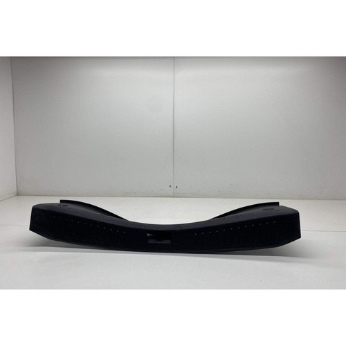 Ford focus boot latch trim - st,