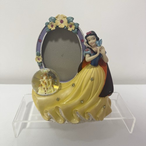 Disney snow white picture - snow,
