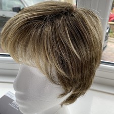 Raquel Welch Signature