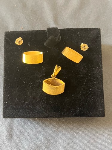 Job lot gold - job,
