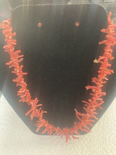 Natural red coral chip - natural,