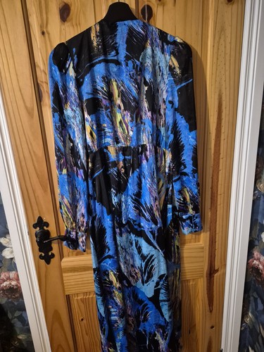 Ladies long sleeved - sleeved, dress