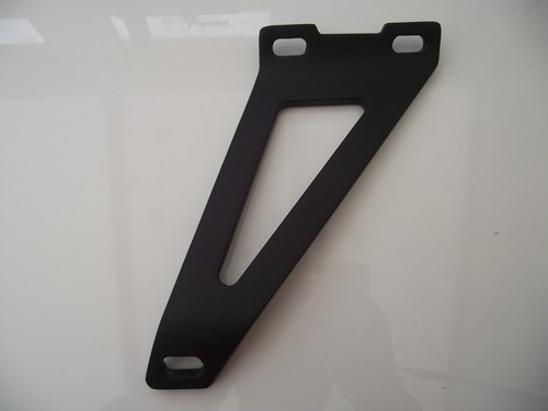 Aluminium exhaust hanger black