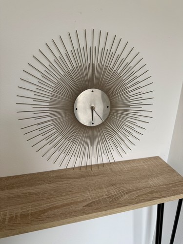 Metal spindle spike starburst - spindle,