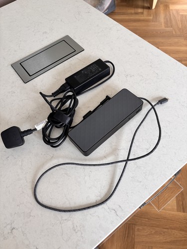 Usb universal dock - usb-c,