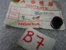 NOS HONDA CB750 K 1 2 3 GL1000 GL1100 CX500 VALVE STEM SEAL 12209-300-003 (B7)