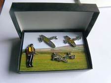 World war 2 airplane pin badge set. Gift box. Spitfire Hurricane Lancaster