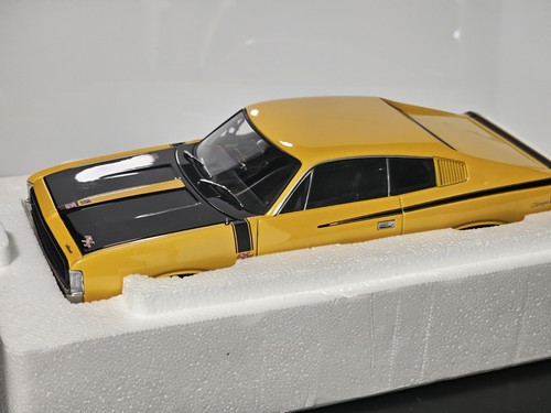 Autoart chrysler charger - autoart,