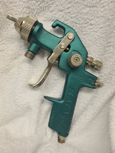 Sata suction spray gun