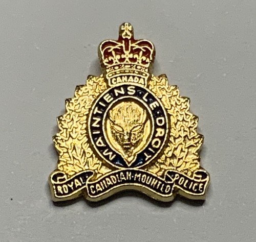 Vintage small royal canadian - vintage,