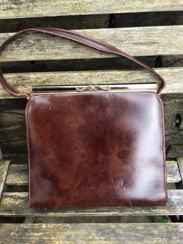 Chestnut shiny brown - shiny, real