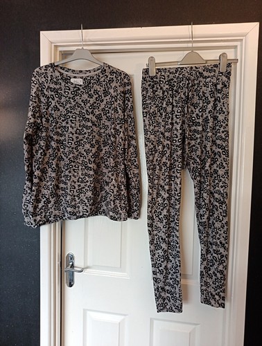 Primark love lounge - love,