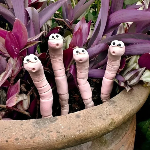Cute thirsty worm - plant, decor