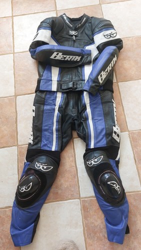 Berik motorcycle racing - motorcycle,