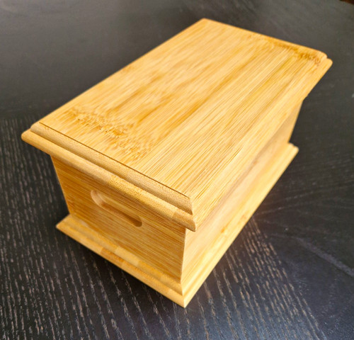 Natural wooden urn memorial - natural, /memorial