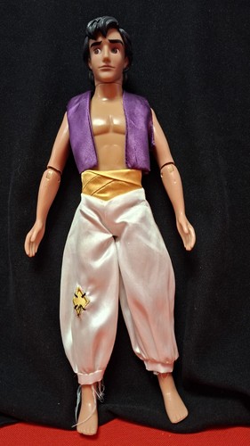 Disney store aladdin classic - disney,