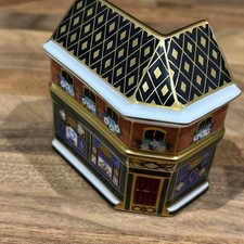 The House of Windsor jewellery shop- ROYAL CROWN DERBY MINIATURE SHOP BOXED