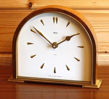 VINTAGE 21cm Smiths Mantel