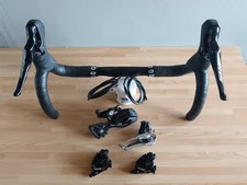 Shimano 105, 12 Speed mechanical, Disc Brake groupset, Pinarello Bars+Stem. 
