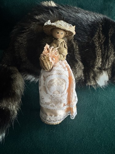 Vintage straw lace folk art - vintage,