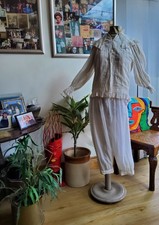 Exquisite Original Vintage